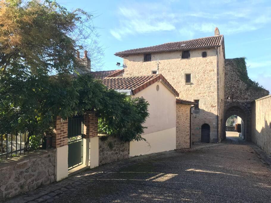 Du Haut Des Remparts Brigueuil 外观 照片